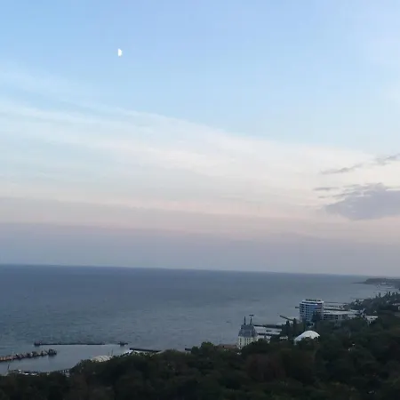 Просторная Квартира С Видом На Море Кадор 44-1 Apartment Odesa