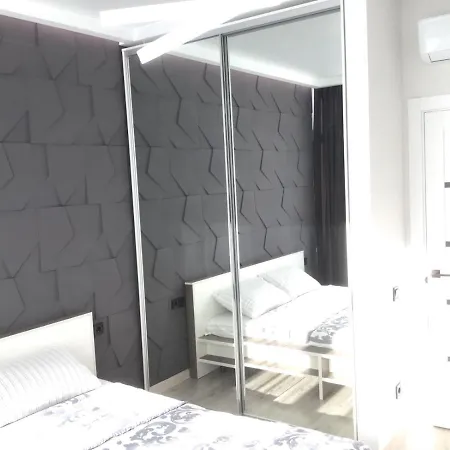 Просторная Квартира С Видом На Море Кадор 44-1 Apartment