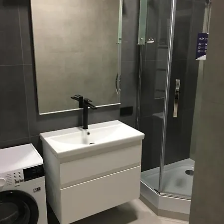 Просторная Квартира С Видом На Море Кадор 44-1 Apartment *